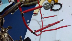 Soldando o Led RGB na etrutura