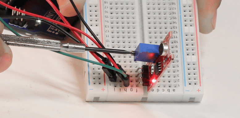 Ajuste do Sensor de Som KY-038