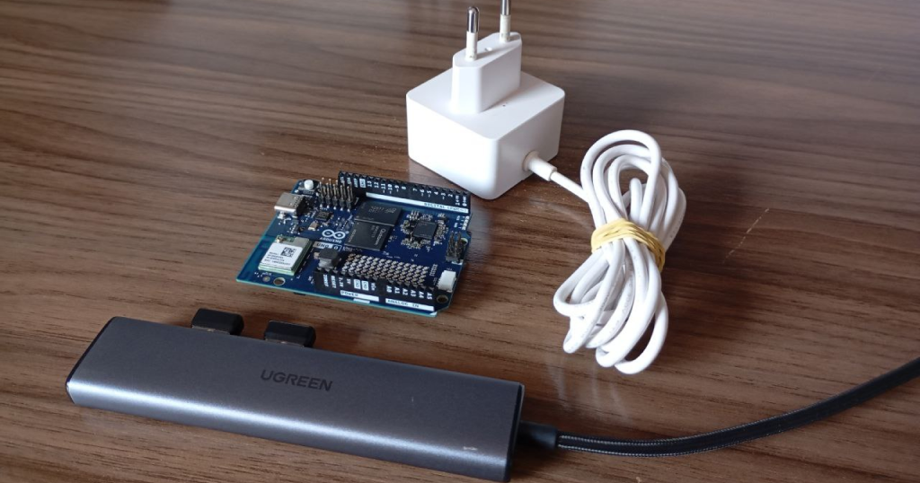 Hardware necessário: transformando a bancada em desktop